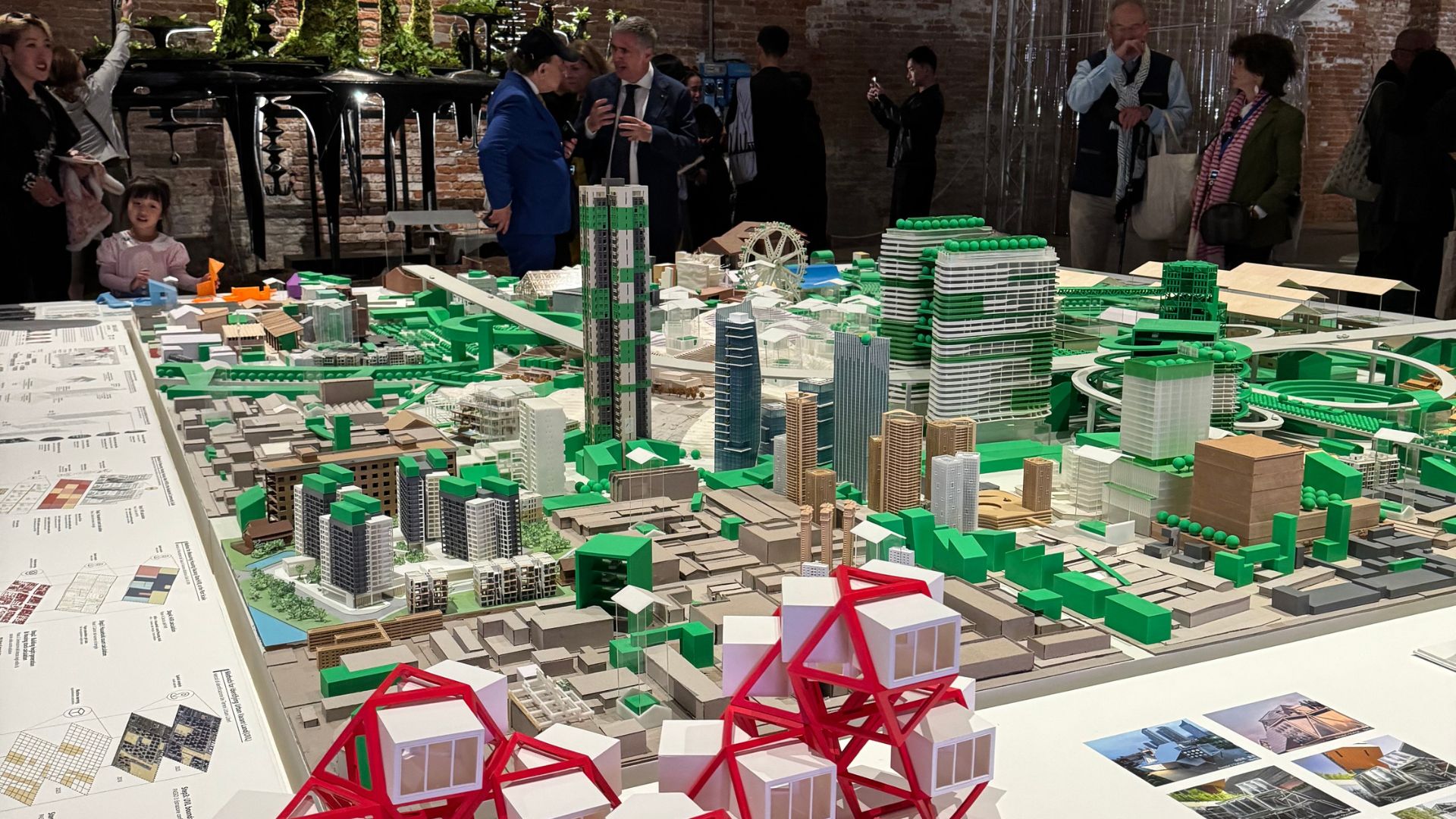 The exhibition sparks discussion over the future of architecture. /Hermione Kitson/CGTN